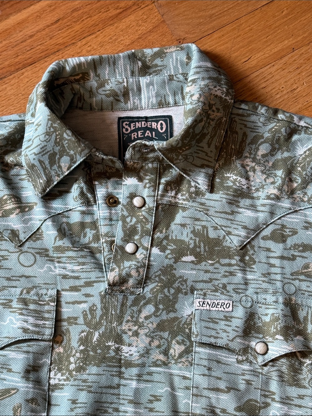 Sendero provisions cantina polo shirt desert abduction size small BNWT